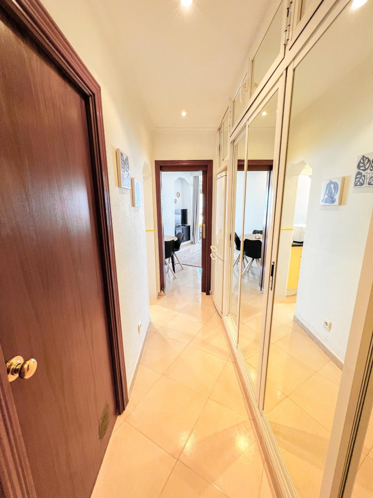 Апартаменти Cozy Flat With Sea Views La Torre Торремолінос Екстер'єр фото